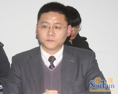 市场高位回暖，世博效应或推动房价温和上升5%——搜房地产资讯深度解析